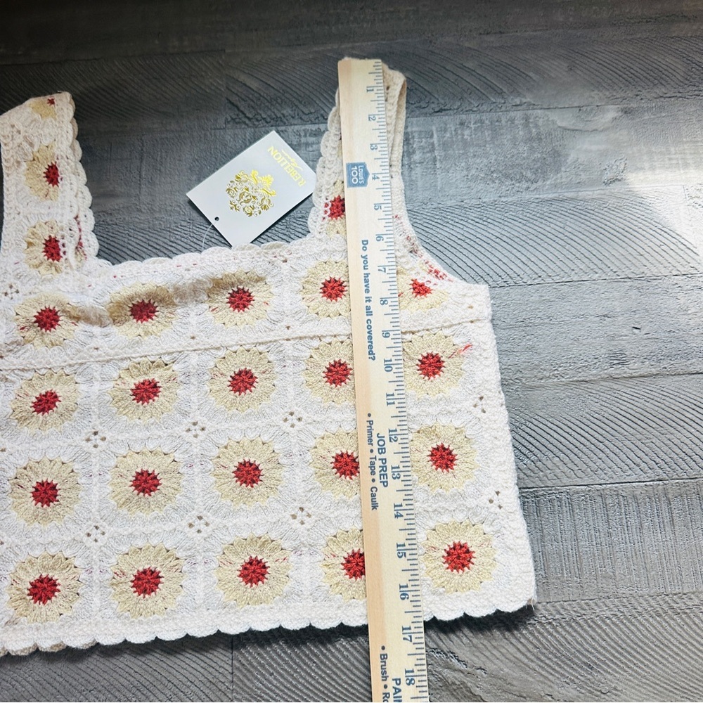 NWT Women’s Small | Rebellion Again | Crochet Flower Granny Square Crop Top Tank - Picture 7 of 9